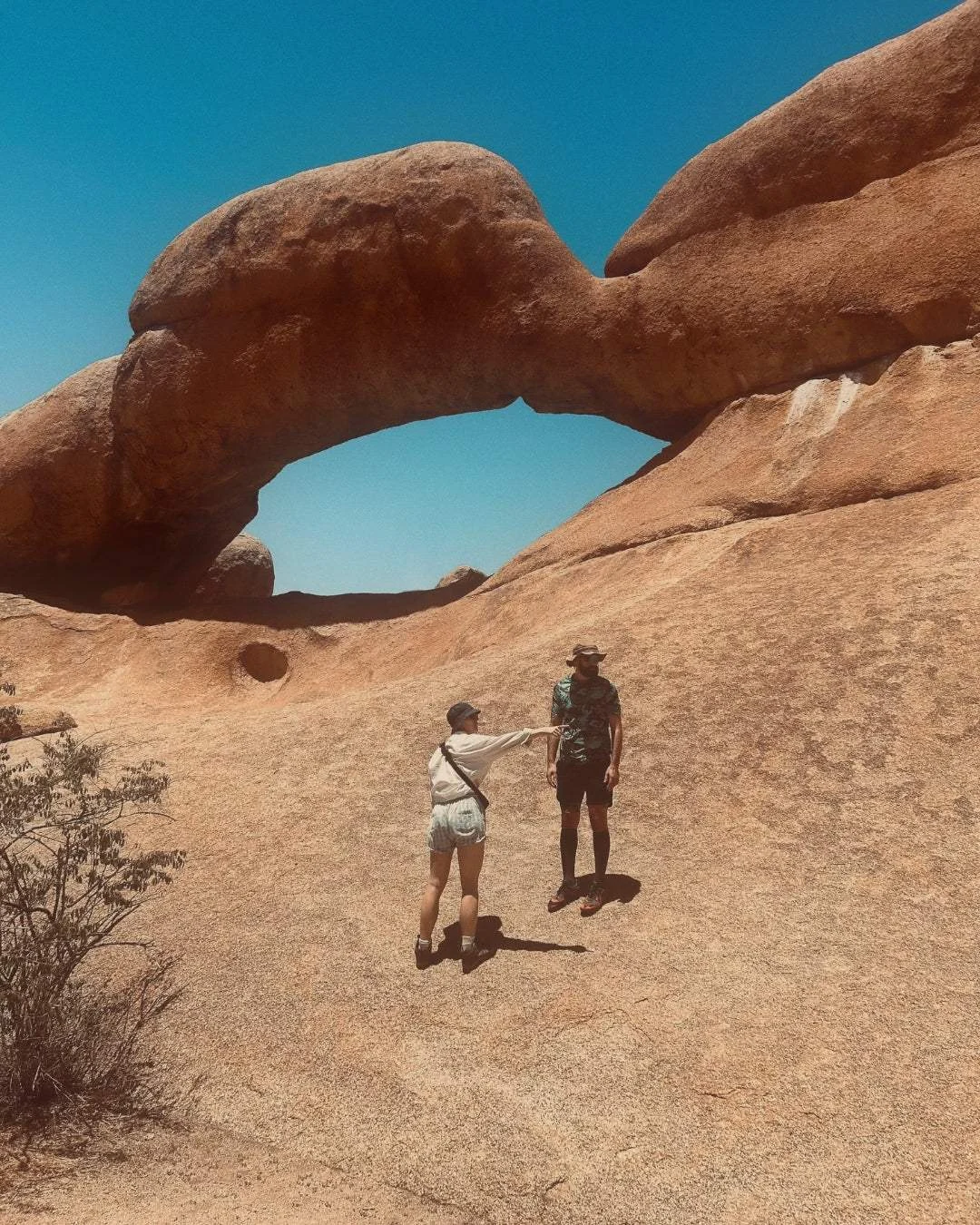 153 - REDLAND TOURS