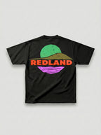 T-shirt nera Redland con grafica colorata Desert Night sul retro.